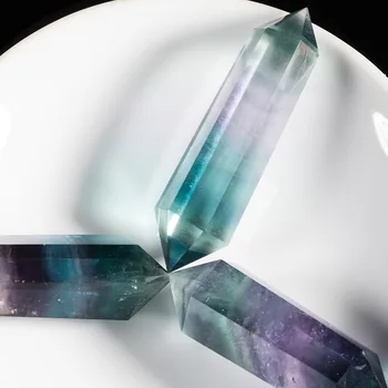 1tk Kõrge Kvaliteediga Looduslik Kvarts Värvikas Fluoriidimaardlat Crystal Kivi Kolonni Ühte Otsa Ja Bicuspid Crystal Veerus Tervendav 4-9cm