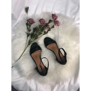 2020. aasta uus pop mugav paksud kontsaga naiste kingad ring varba üks bänd lihtne, elegantne rihm naiste sandaal silk keskmise kanna tüdruk kinga