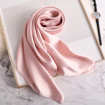 2021 Uus Mood Silk Ruudukujuline Sall Naistele 70*70cm Kaela Juuksed Lips Band Sulatada Pehme Neckerchief Hijab Headscarf Disainer Foulard