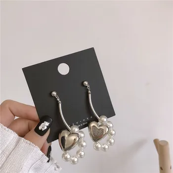 AOMU Korea Hõbeda Värvi Metallist Imiteerisid Pearl Südames Kõrvarõngad Retro Sile Peegeldav Õõnes Pikk Tilk Kõrvarõngad Naiste Ehted 164065