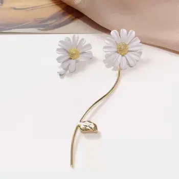 Bohemia Asümmeetria valge Daisy Suured Kõrvarõngad Hyperbole Retro Geomeetriline metall-lehed, Lilled Kõrvarõngad Naistele poole Ehted