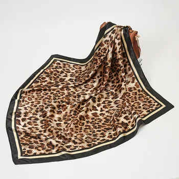 Luksuslik Naiste Sall Square Suurrätikud Lady Sall Leopard Printida Moe Hijab Sallid Naine Neckerchief Pea Wrapid Foulard