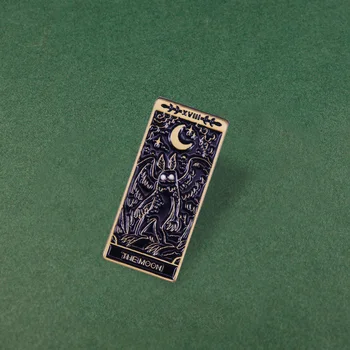 Moon Moth Tarot-Kaardi badge)