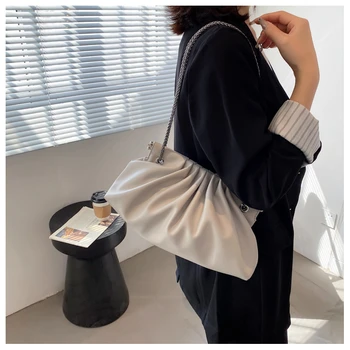 Plisseeritud Crossbody kott 2021 Suvel Uus kvaliteetne PU Nahast Naiste Disainer Käekotis Luksus brändi Õla Kott Pilves