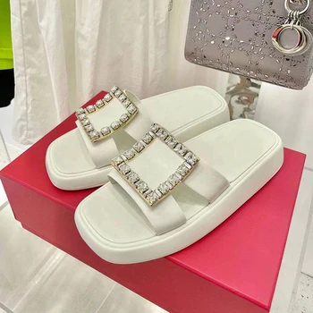 Suve sandaalid sussid naiste square diamond lukk paksu põhjaga crystal beach kingad flipflops tüdrukute slaidid 2021